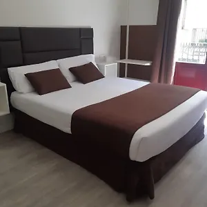 ** Konukevi Bcn Urbaness Bonavista İspanya