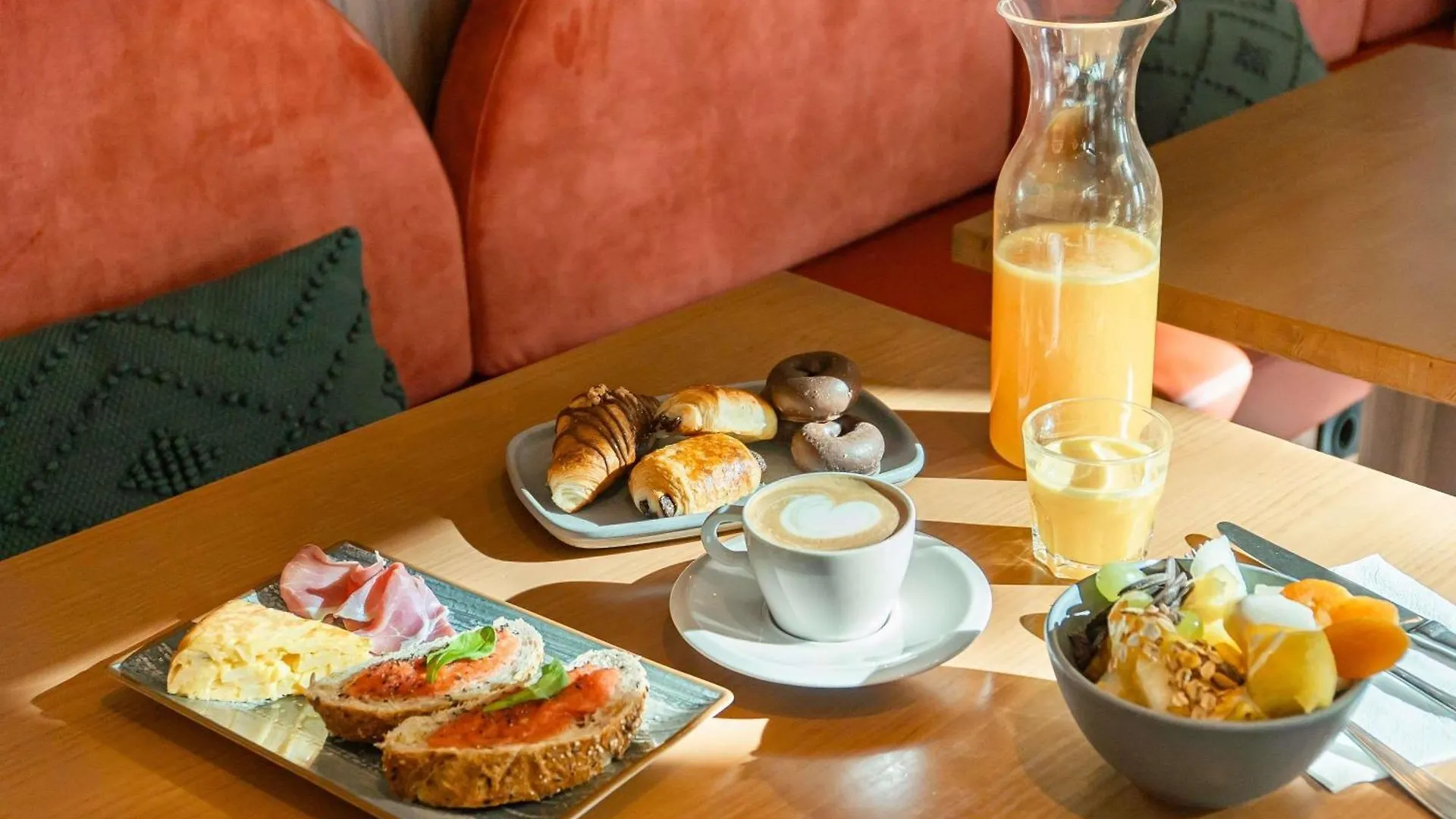 Ibis Styles Sevilla City Santa Justa 3*,