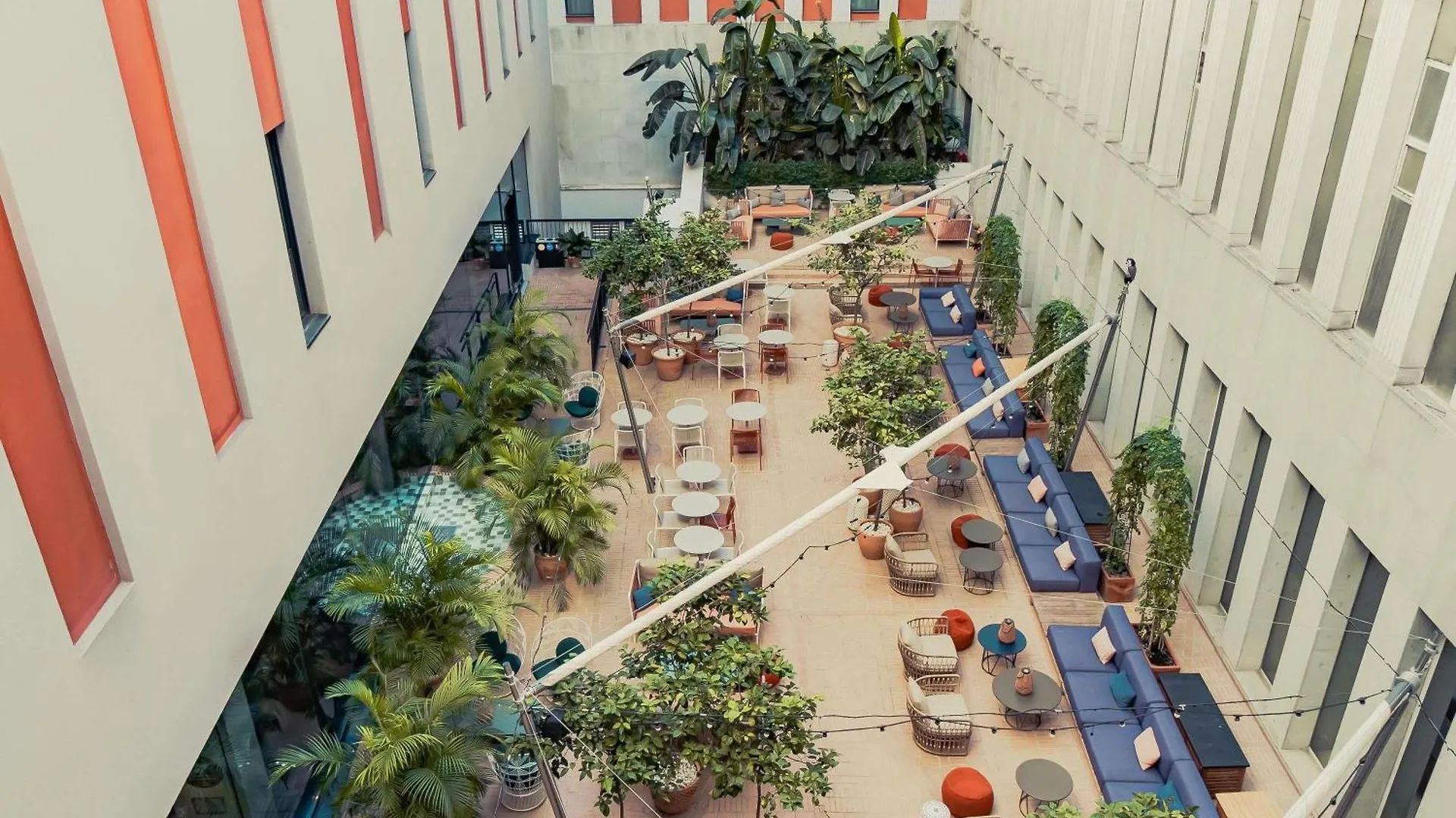 Ibis Styles Sevilla City Santa Justa Spanien